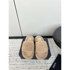 Other flat shoes